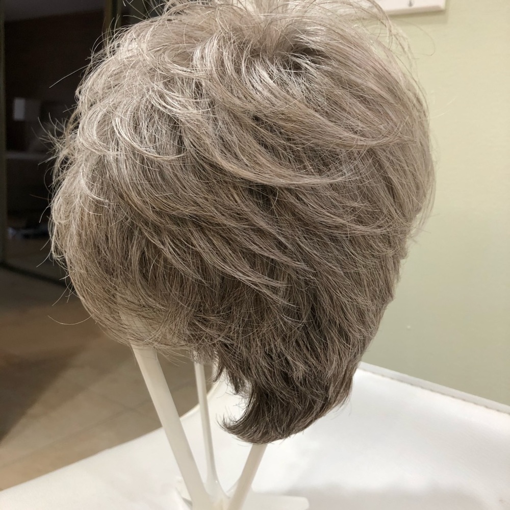 Wig Rachel Welch “Winner”